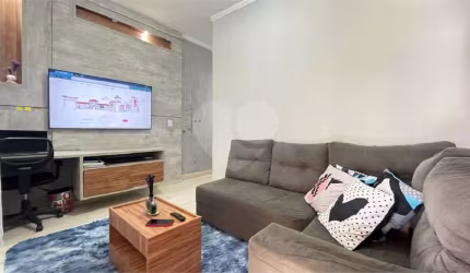 Casa com 2 quartos à venda em Jardim Wanel Ville V - SP