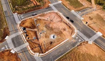Terreno à venda em Vila Santo Antônio - SP