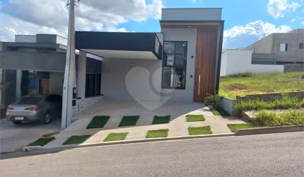 Condomínio com 3 quartos à venda em Horto Florestal - SP