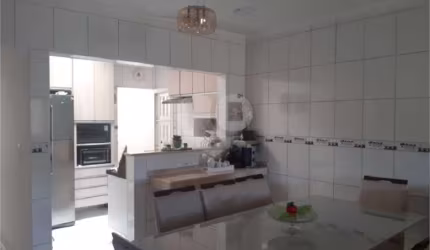 Casa térrea com 3 quartos à venda em Jardim Nápoli - SP