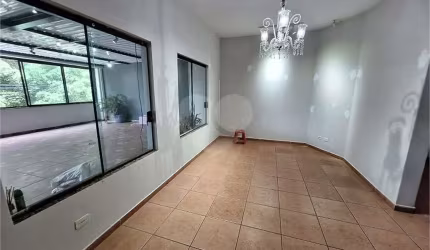 Casa com 3 quartos à venda em Jardim Zulmira - SP