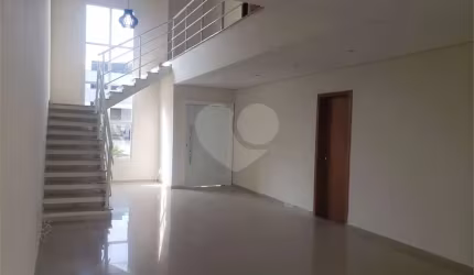 Condomínio com 3 quartos à venda ou para locação em Residencial Villa Do Bosque - SP