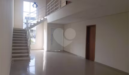 Condomínio com 3 quartos à venda ou para locação em Residencial Villa Do Bosque - SP
