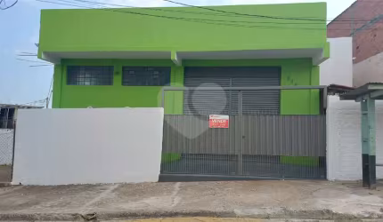 Salão Comercial à venda em Parque Das Laranjeiras - SP
