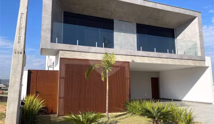 Condomínio com 4 quartos à venda em Além Ponte - SP