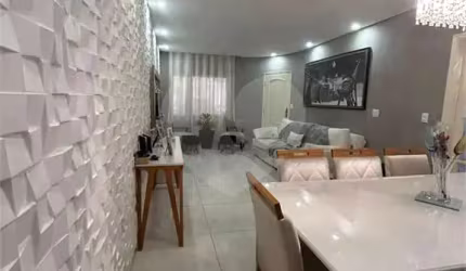 Casa com 4 quartos à venda em Jardim Dois Corações - SP