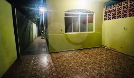 Casa térrea com 2 quartos à venda em Jardim São Judas Tadeu - SP