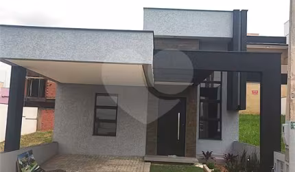 Condomínio com 3 quartos à venda em Horto Florestal - SP