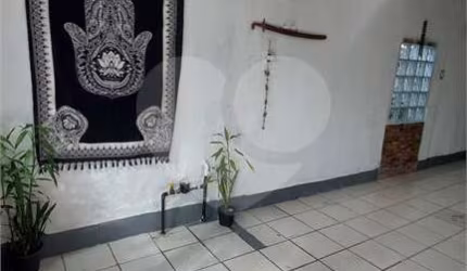 Prédio inteiro para locação em Vila Santana - SP