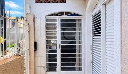 Casa com 3 quartos à venda em Vila Carvalho - SP