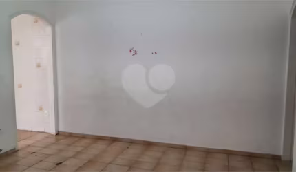 Casa com 2 quartos à venda em Vila Assis - SP