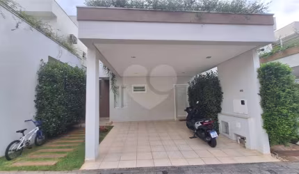 Condomínio com 3 quartos à venda em Boa Vista - SP