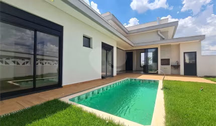 Condomínio com 3 quartos à venda em Wanel Ville - SP