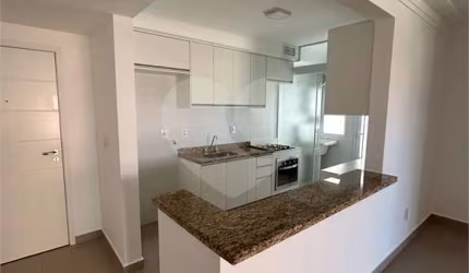Condomínio com 3 quartos para locação em Parque Campolim - SP