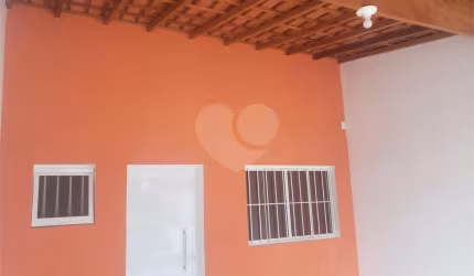 Casa com 2 quartos à venda em Jardim Residencial Martinez - SP
