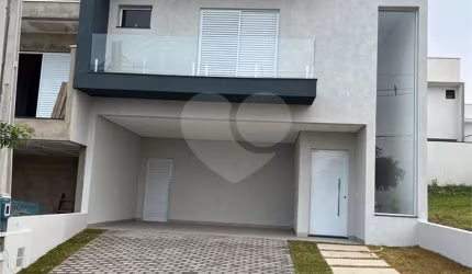 Condomínio com 3 quartos à venda em Cajuru Do Sul - SP
