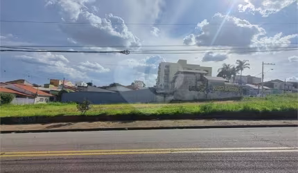 Terreno à venda em Jardim Ferreira - SP