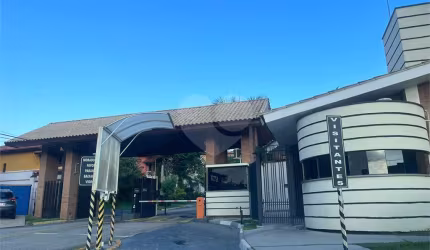 Condomínio com 6 quartos para locação em Jardim Isaura - SP