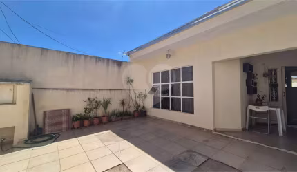 Casa térrea com 4 quartos à venda em Conjunto Habitacional Júlio De Mesquita Filho - SP