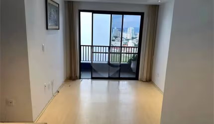 Apartamento com 3 quartos à venda em Vila Leão - SP