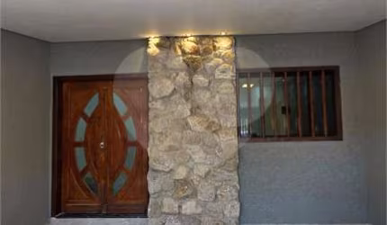Casa com 3 quartos à venda em Jardim Amalia - SP