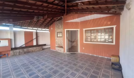 Casa com 3 quartos à venda em Jardim Itanguá - SP