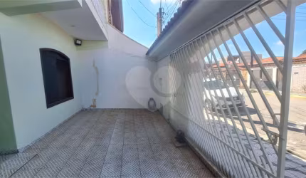 Casa com 3 quartos à venda em Vila Carvalho - SP