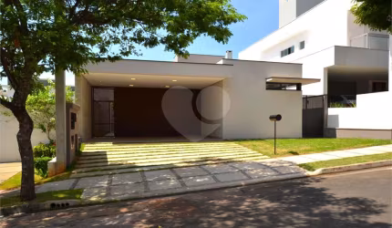 Condomínio com 3 quartos à venda em Bairro Da Vossoroca - SP