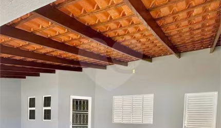 Casa com 2 quartos à venda em Jardim Santa Bárbara - SP