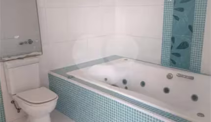Sobrado com 3 quartos à venda em Jardim Wanel Ville V - SP