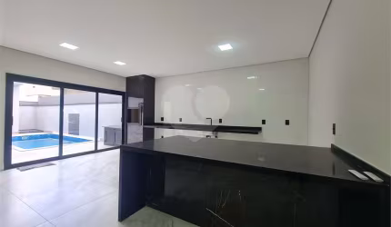 Condomínio com 3 quartos à venda em Jardim Novo Horizonte - SP