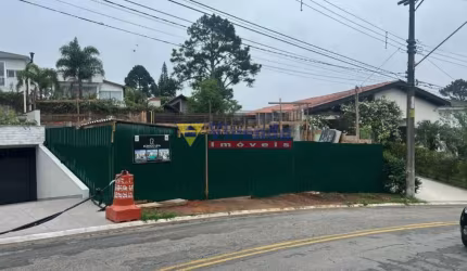 Residência em construção na Morada das FLores