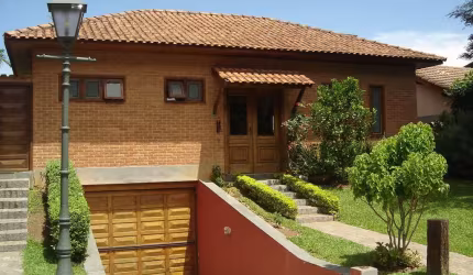 Casa à venda em Aldeia da Serra.