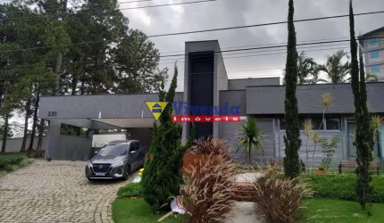 CASA A VENDA E PARA LOCAÇÃO EM ALDEIA DA SERRA