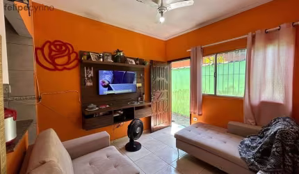 Casa de condomínio perto da praia por apenas 215 mil