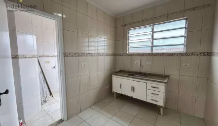 Casa Sobreposta em Condomínio – Vila Nossa Senhora de Fátima