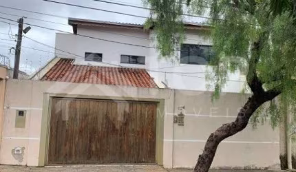 Casa com 3 quartos à venda no Jardim Bandeirantes, São Carlos , 250 m2 por R$ 690.000
