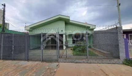 CASA COM 3 DORMITÓRIOS EM FRENTE AO KARTÓDROMO, PRÓXIMO A USP