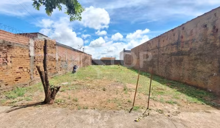 Terreno à venda no Jardim Bandeirantes, São Carlos  por R$ 373.000