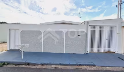 CASA A VENDA COM 3 QUARTOS NO JARDIM SAO JOAO BATISTA