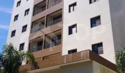 Apartamento à venda em frente ao São Carlos Club,