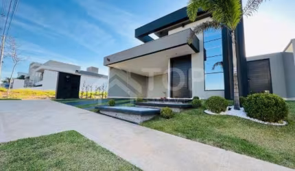 PARQUE FABER 4- Casa térrea nova, sala de pé direito duplo com 2 ambientes , Cozinha com ilha e armários planejados, Área de serviço com planejados, Área gourmet c/planejado, Piscina aquecida, 2 vagas