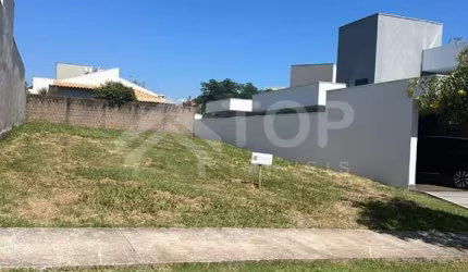 Terreno em condomínio fechado à venda no Jardim Jóckei Club A, São Carlos  por R$ 335.000