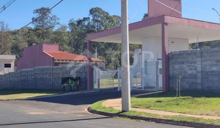 Terreno em condomínio fechado à venda no Parque dos Pinheiros, São Carlos  por R$ 155.000