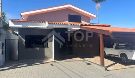 CASA EM CONDOMINIO