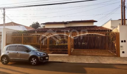 Casa com 5 quartos para alugar no Centro, São Carlos , 370 m2 por R$ 5.556