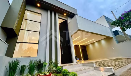 Casa com piscina no Condominio Faixa Azul