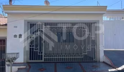 CASA À VENDA COM 3 DORMITÓRIOS SENDO 1 SUITE NO JARDIM NOSSA SENHORA APARECIDA