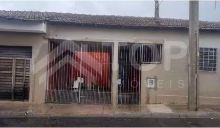 Casa e salão comercial no Bairro Nossa Senhora Aparecida