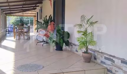 Excelente chácara no Vale da Santa Felicidade